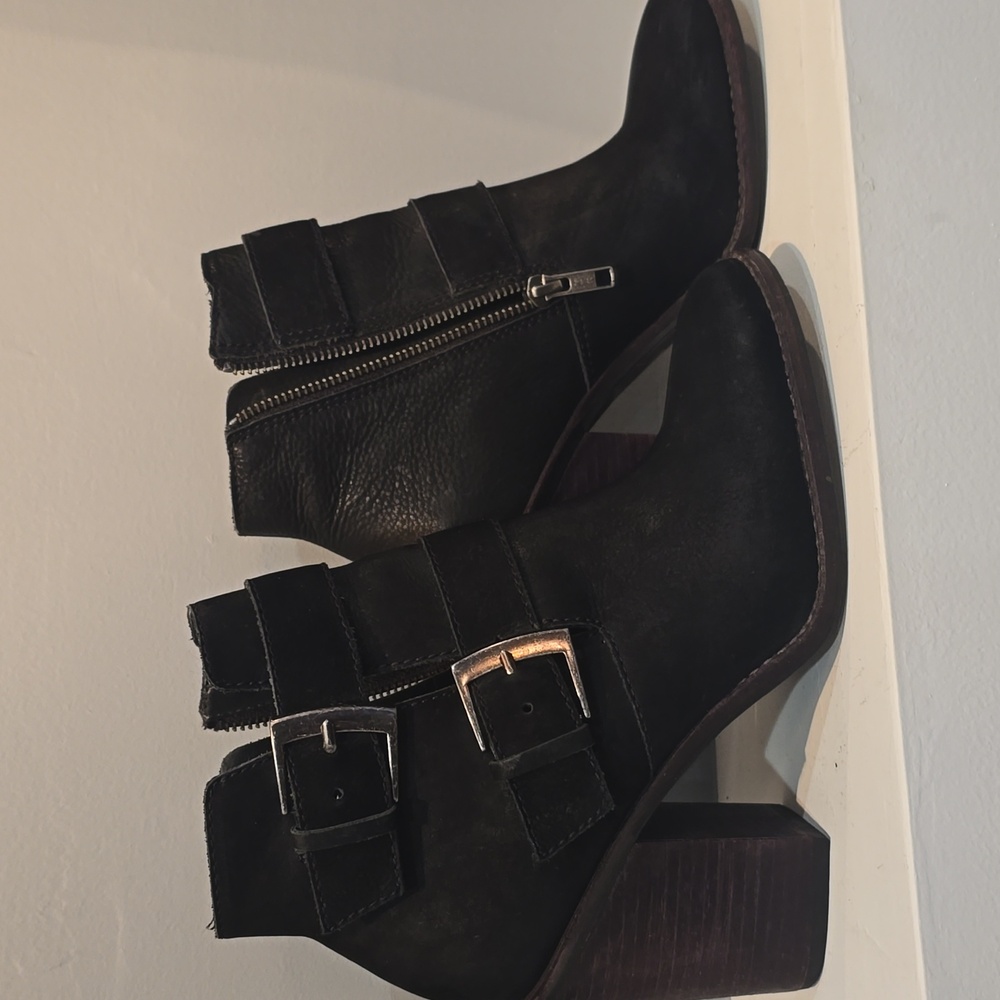 Leather Steve Madden Trevur suede,3.5 chunky heel ankle boot Made In Brazil SZ 8